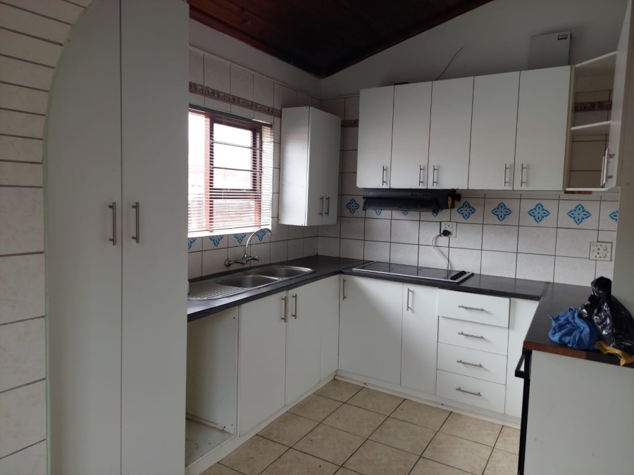 4 Bedroom Property for Sale in Seavale Eastern Cape